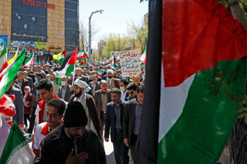 Marche de la Journée mondiale de Qods à Shahr-e Kurde 
