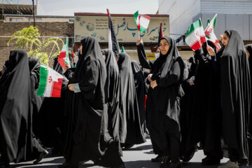 Marche de la Journée mondiale de Qods à Shahr-e Kurde 