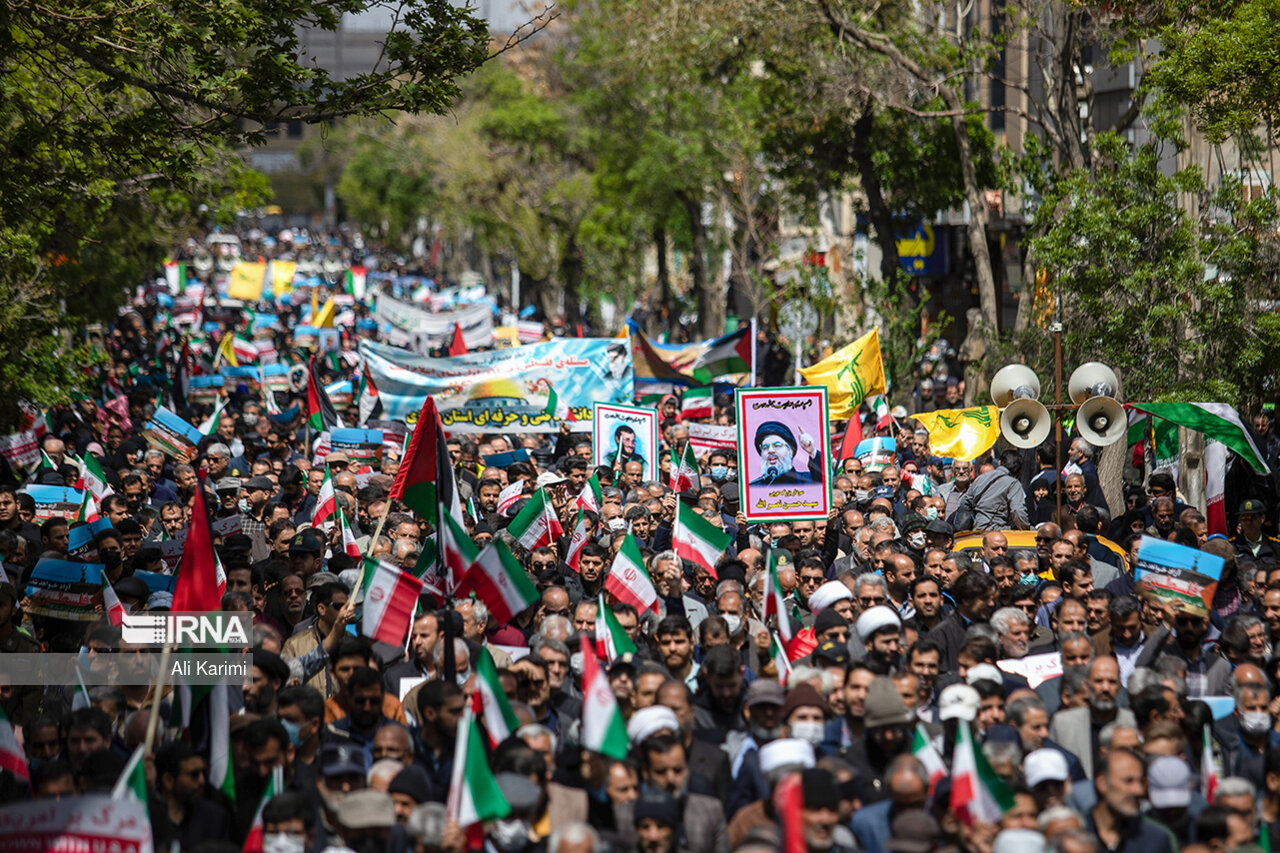 راهپیمایی روز جهانی قدس با حضور گسترده روزه‌داران استان مرکزی آغاز شد