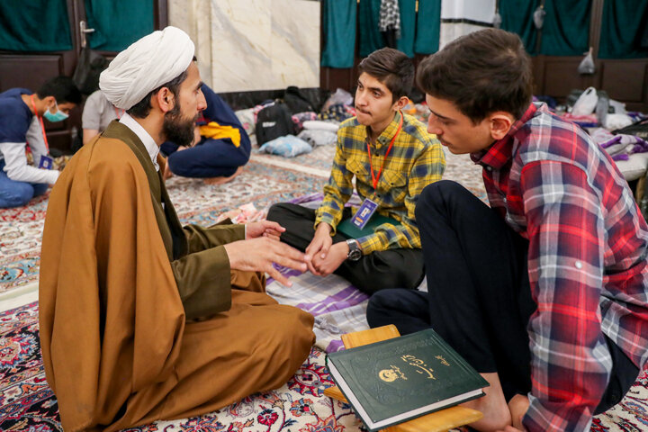 اعتکاف زمانی برای خانه تکانی دل و تقرب به خدا