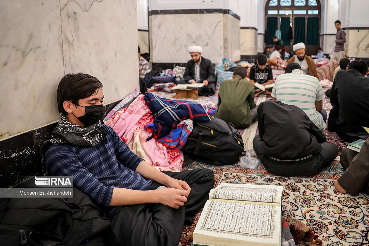 ثبت‌نام اعتکاف رجبیه در حرم مطهر رضوی آغاز شد