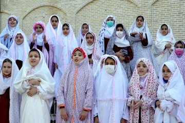 Ramadan 2023 en Iran: un groupe d’enfants célèbre leur premier jeûne dans la ville de KhorramAbad