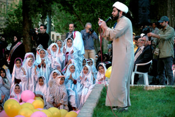 Ramadan 2023 en Iran: un groupe d’enfants célèbre leur premier jeûne dans la ville de KhorramAbad