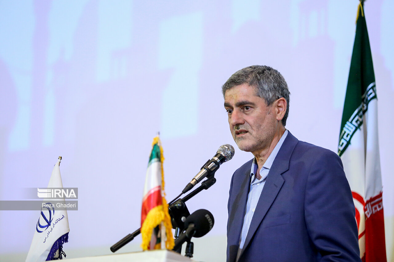 استاندار فارس: روابط عمومی‌ها به افزایش مشارکت مردم در انتخابات کمک کنند