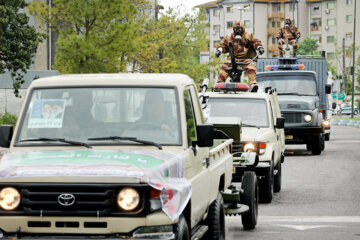 Desfile militar con motivo del Día Nacional del Ejército de Irán
