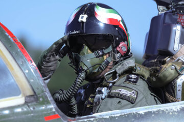 Desfile de aviones de combate de la Fuerza Aérea del Ejército iraní
