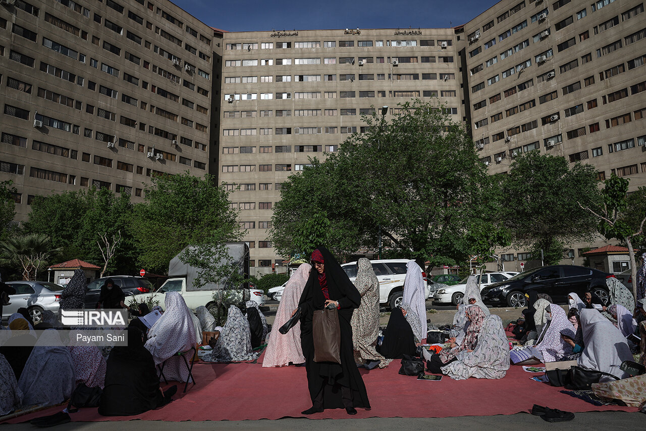 اقامه نماز عید فطر در شهرک اکباتان