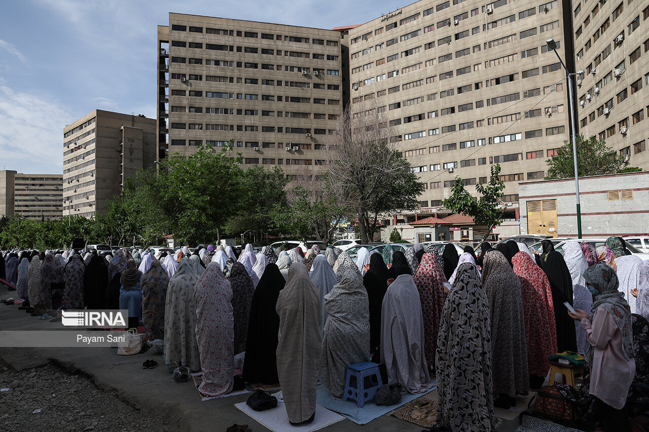 اقامه نماز عید فطر در شهرک اکباتان