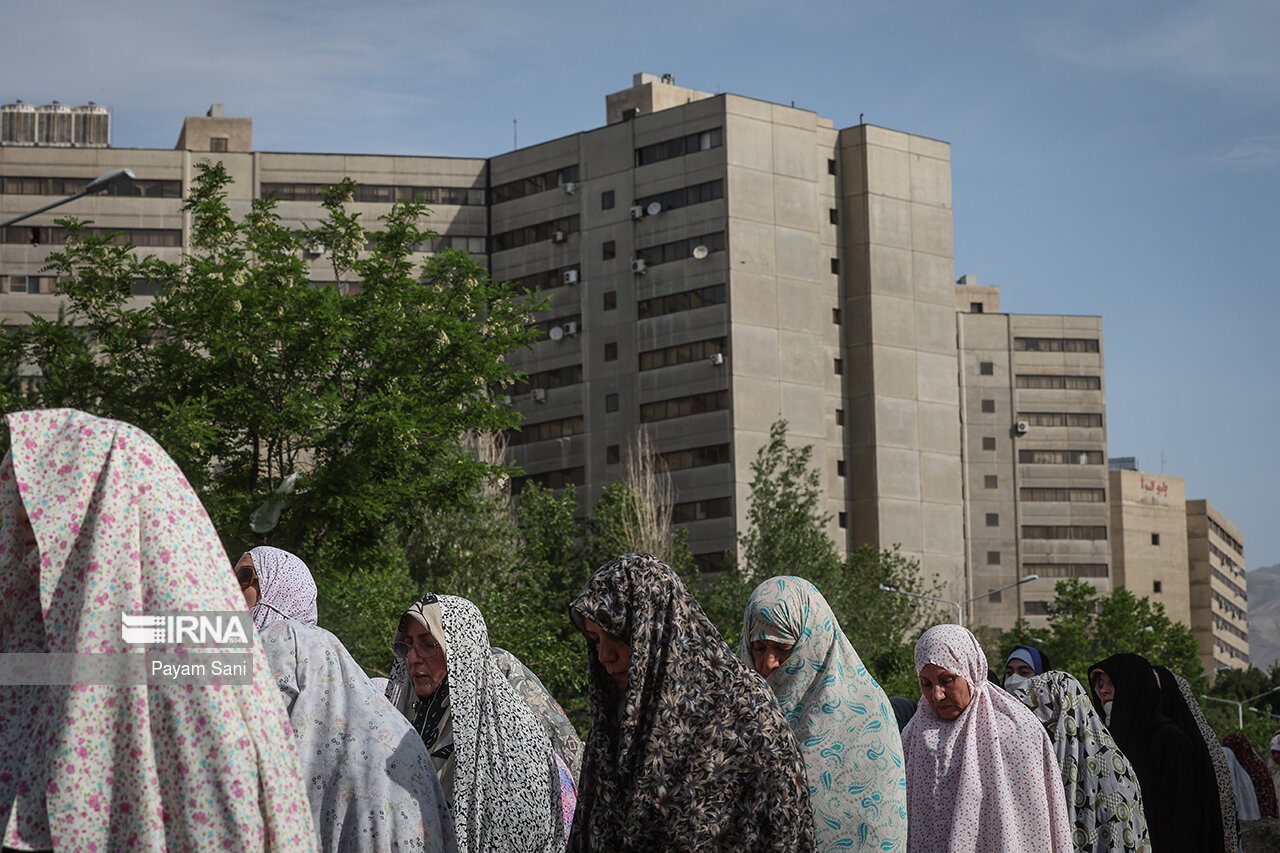 اقامه نماز عید فطر در شهرک اکباتان