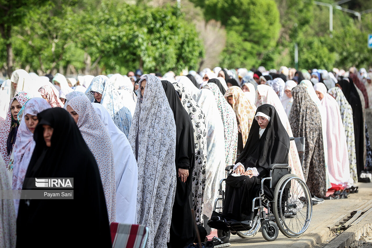 اقامه نماز عید فطر در شهرک اکباتان