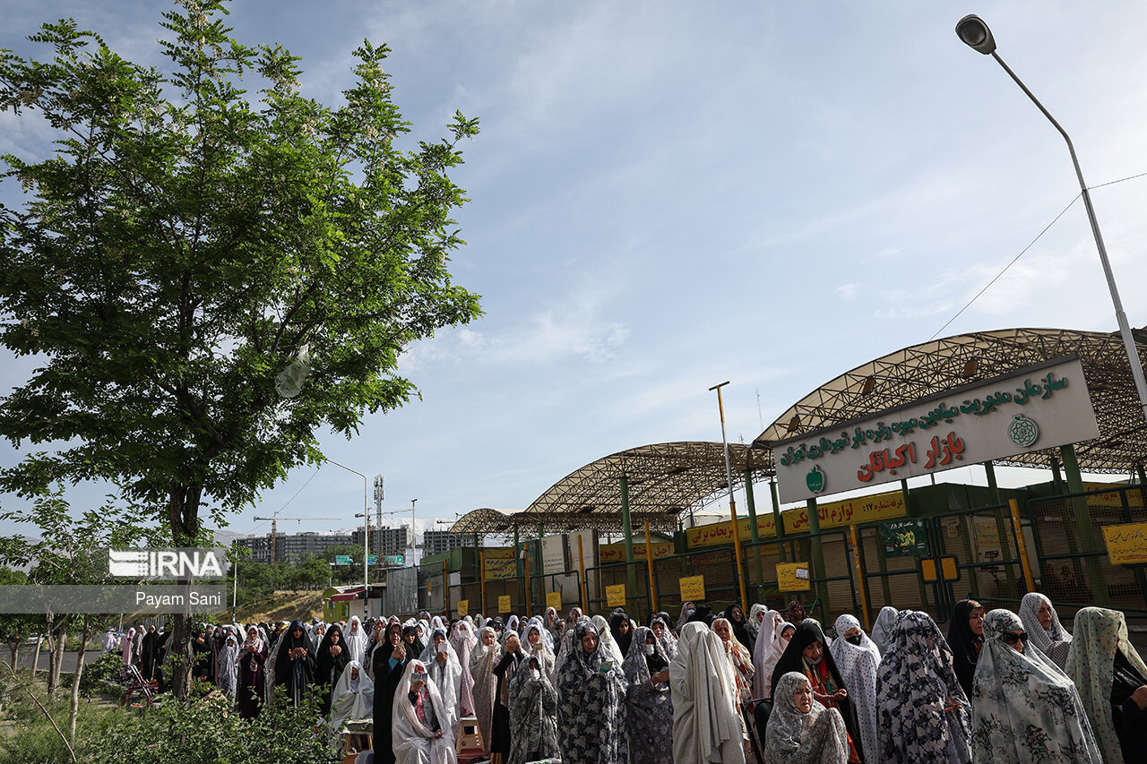 اقامه نماز عید فطر در شهرک اکباتان