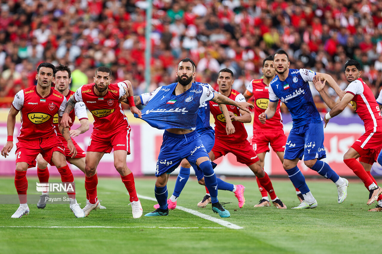 چشمی: پرسپولیس خیلی بهتر از ما بود/ همه دیدند چه بلاهایی سر استقلال آمد