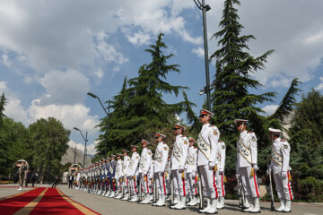 استقبال رسمی از نخست وزیر قزاقستان