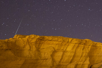 یکی از لحظه های بی نظیر برای رصدگران، لحظه دیدن شهاب در آسمان شب است