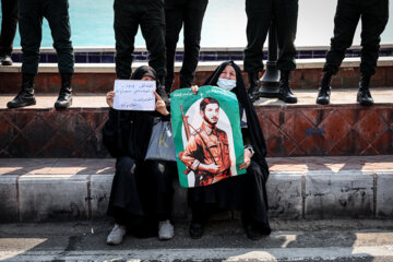Cérémonie funéraire organisée pour le martyr iranien assyrien 