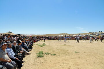 Iran : fête nomade « Qara Oghlanlou » à Zanjan au nord-ouest le vendredi 28 avril 2023 (Photo : Bahrâm Bayât)