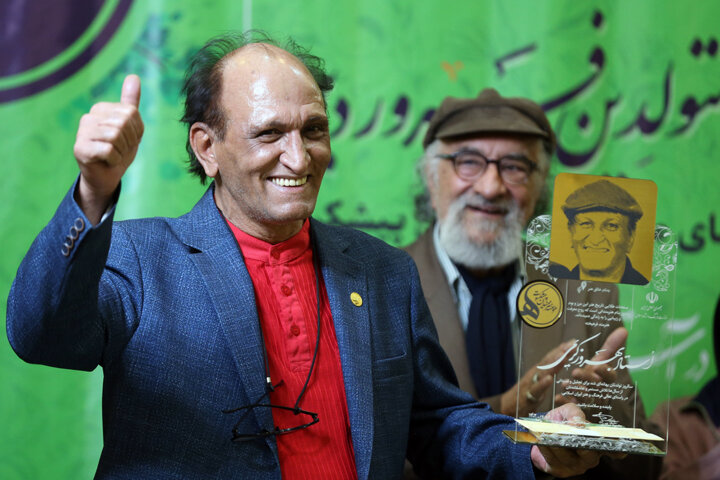 هنرمندان پیشکسوت متولد فروردین تجلیل شدند