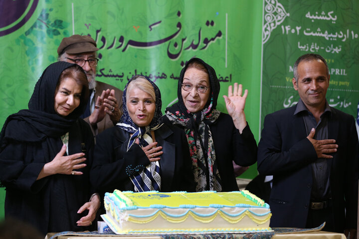 هنرمندان پیشکسوت متولد فروردین تجلیل شدند