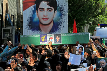 Funeral por el mártir Hamidreza Aldaghi en Mashhad 
