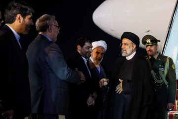 Après une visite de deux journées, l’ayatollah Raïssi quitte Damas pour Téhéran