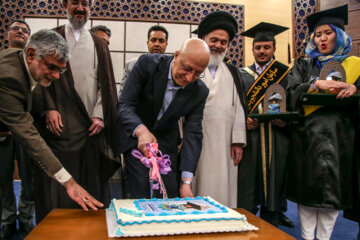 Cérémonie de remise des diplômes aux étudiants étrangers des universités iraniennes