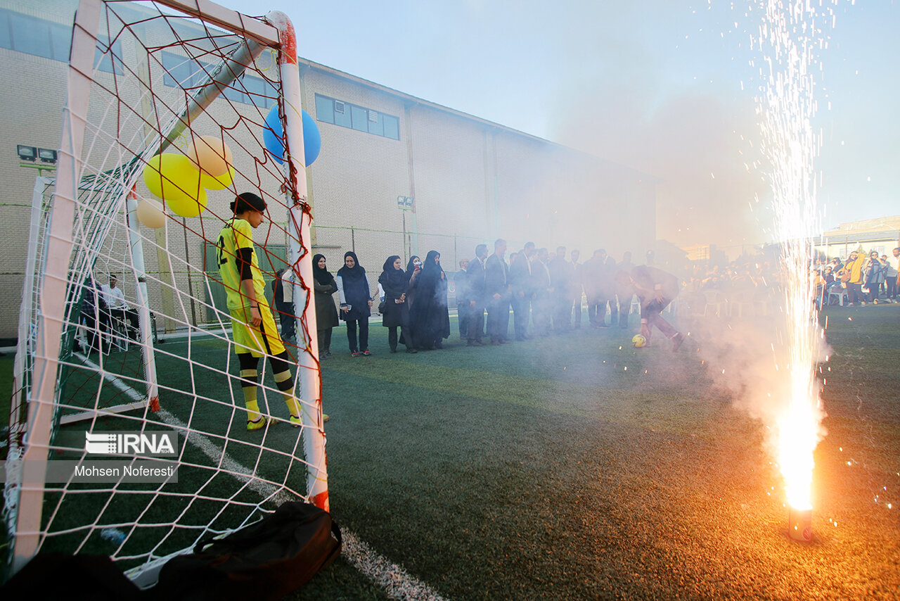 افتتاح نخستین مسابقات مینی فوتبال روستاییان با حضور وزیر ورزش