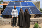 بیش از ۳۰ هزار سامانه قابل‌حمل برق خورشیدی بین عشایر توزیع می‌شود
