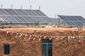 مددجویان کمیته امداد در جزیره هرمز با نیروگاه خورشیدی خودکفا شدند