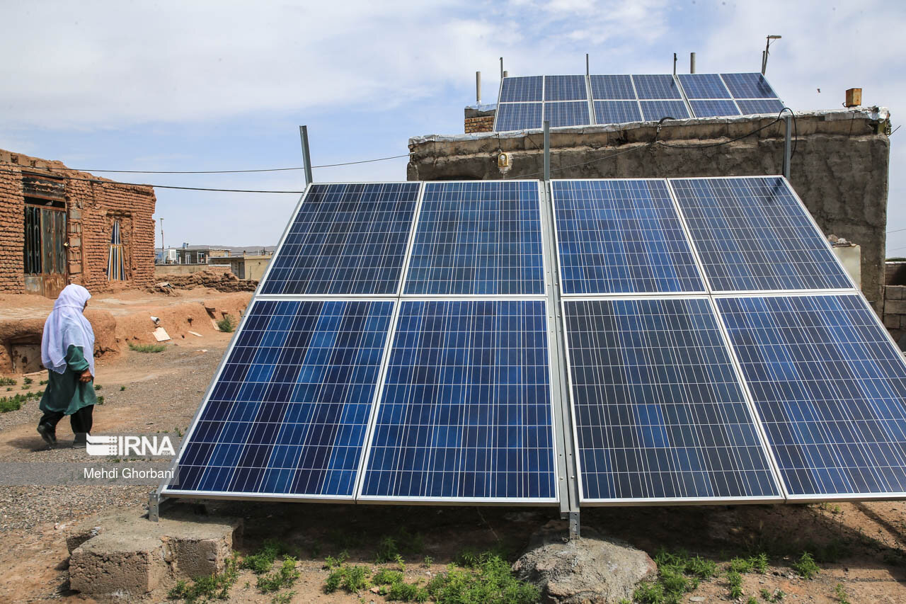 گزارش پیشرفت طرح احداث نیروگاه‌های خورشیدی برای خانوارهای کم‌درآمد