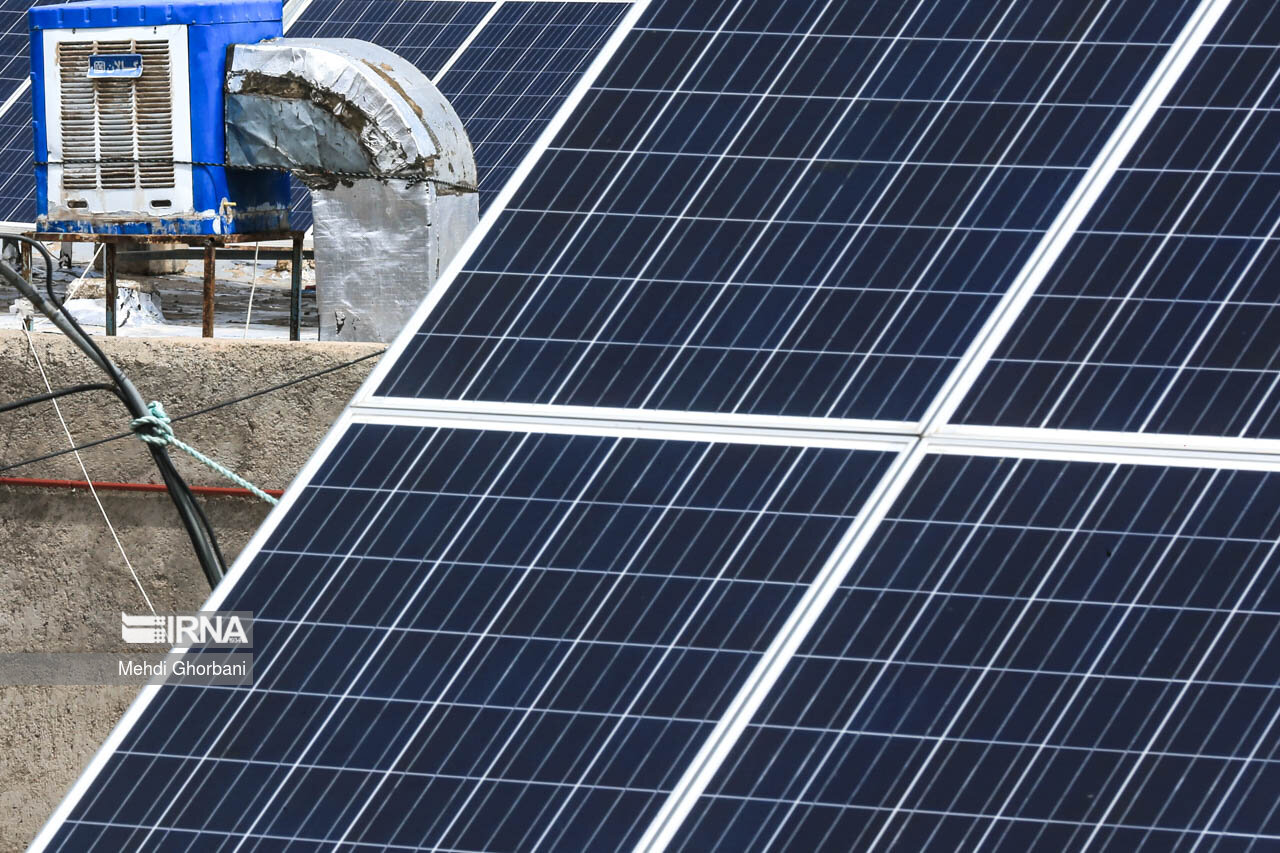 انرژی‌های تجدیدپذیر راهکاری برای کسب درآمد/هزینه احداث نیروگاه خورشیدی چقدر است؟