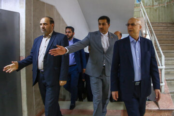 نشست کمیسیون آموزش مجلس با وزیر علوم
