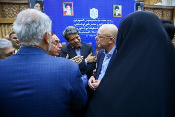 نشست کمیسیون آموزش مجلس با وزیر علوم