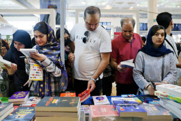 3ª jornada de la 34ª edición de la Feria Internacional del Libro de Teherán