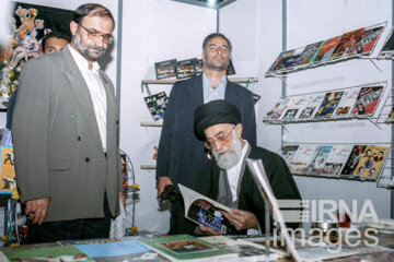 Visite du leader de la Foire internationale du livre de Téhéran: retour en archives 