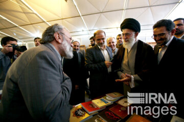 Visite du leader de la Foire internationale du livre de Téhéran: retour en archives 