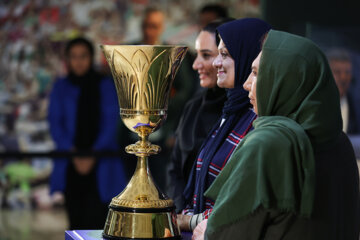 رونمایی از کاپ جام‌جهانی بسکتبال در موزه ورزش