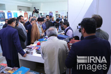 Visite du leader de la Foire internationale du livre de Téhéran: retour en archives 