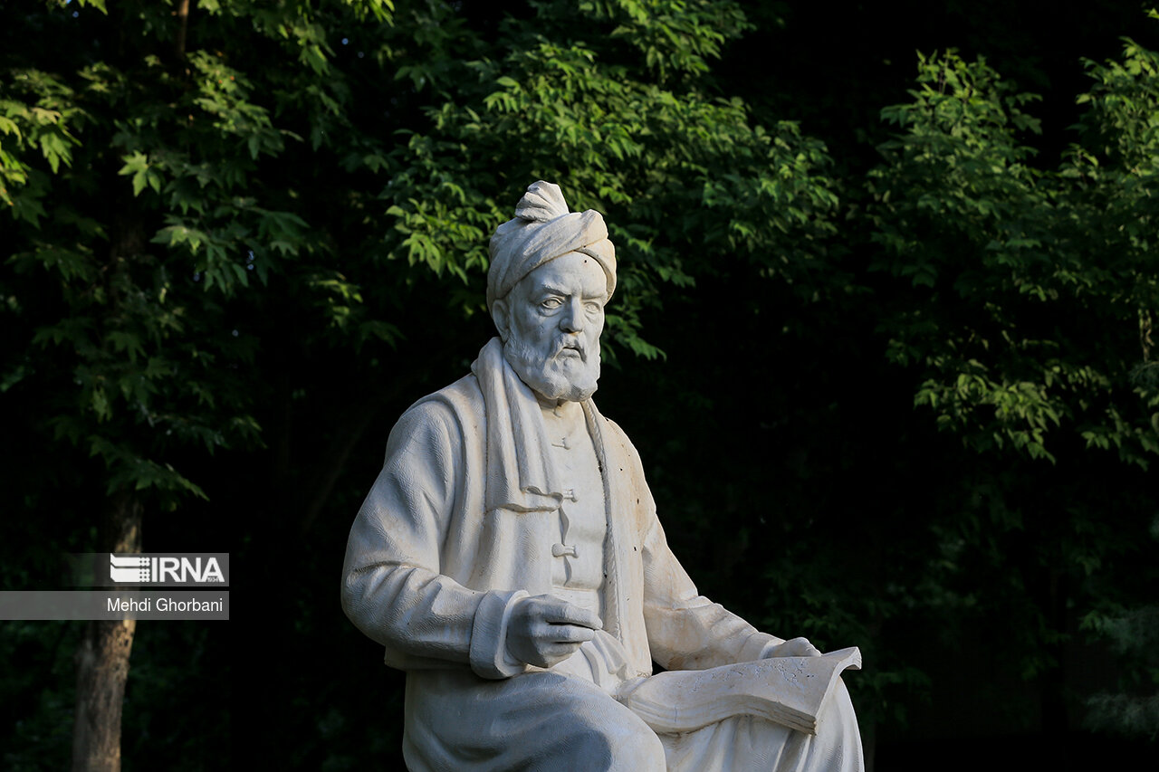 همایش بزرگداشت «حکیم توس» برگزار میشود/ دستگاهها پای کار بیایند همایش بزرگداشت «حکیم توس» برگزار میشود/ دستگاهها پای کار بیایند