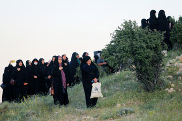 بازدید راهیان نور از مناطق عملیاتی غرب کشور