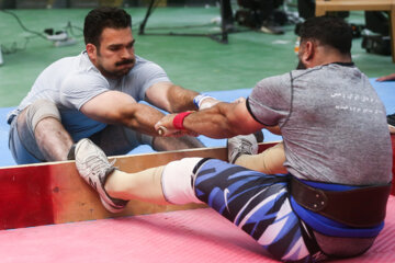 Les Championnats d’Iran de Mas Wrestling