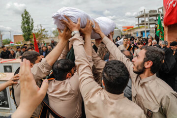 Funeral por el mártir Safar Rayabi
