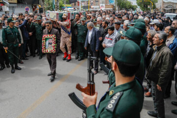 Funeral por el mártir Safar Rayabi
