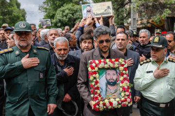 Funeral por el mártir Safar Rayabi
