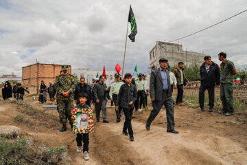 Funeral por el mártir Safar Rayabi
