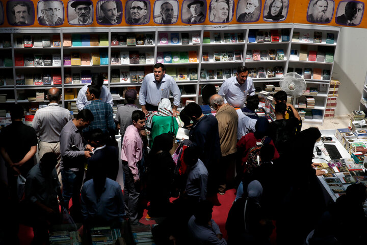 دهه شصتیها در رمانهای ایرانی دنبال روزهای خوبشان هستند