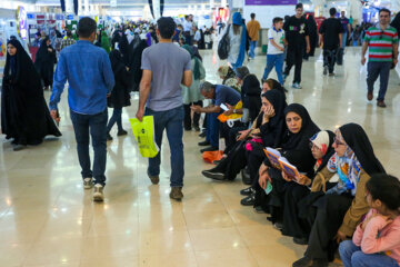بازدید روزانه حدود ۴۰۰ هزار نفر از نمایشگاه کتاب تهران