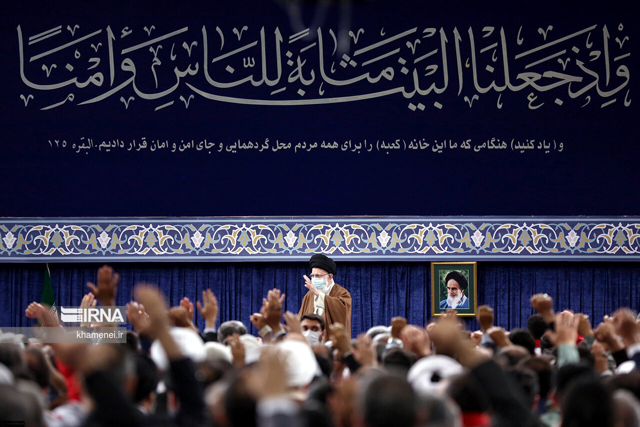 Лидер назвал цель хаджа единства исламской уммы против неверия, угнетения и высокомерия
