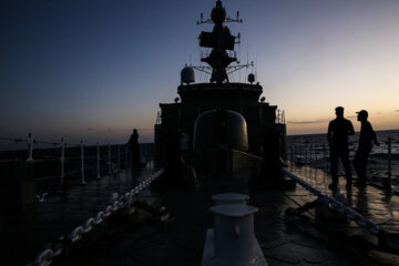 زندگی در ناو تمام ایرانی دنا