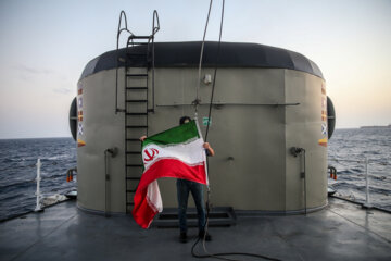 ناو تمام ایرانی دنا