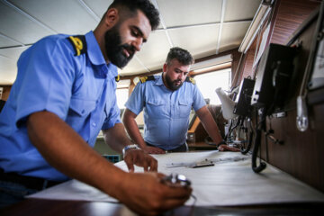 اتاق کنترل ناو تمام ایرانی دنا